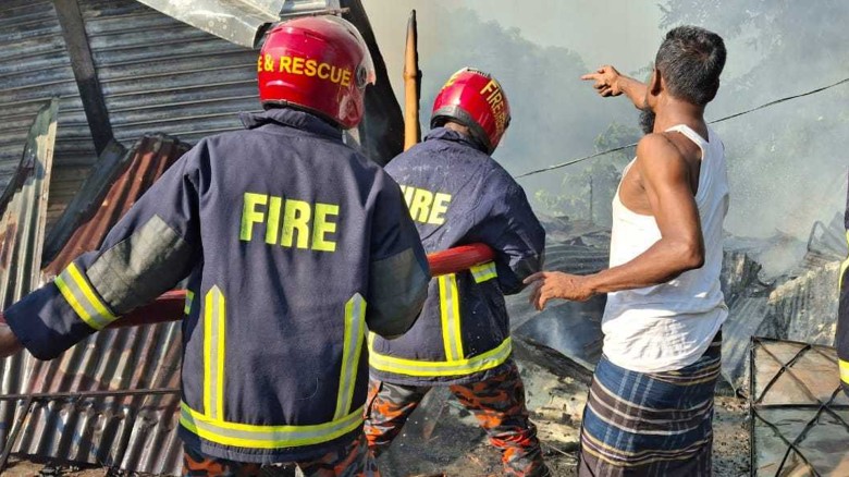 চাঁদপুরে আগুনে পুড়ল ৭ ব্যবসা প্রতিষ্ঠান