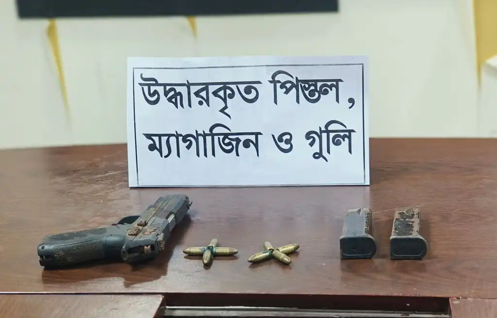 চট্টগ্রামে ডবলমুরিং থানা থেকে লুট হওয়া অস্ত্র ও গুলি উদ্ধার