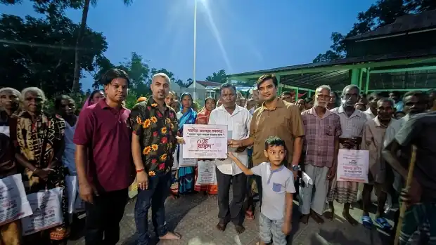 দুর্গোৎসবের আনন্দ ছড়াতে ১৩ জেলার সাড়ে ছয় শ মানুষের দ্বারে ‘স