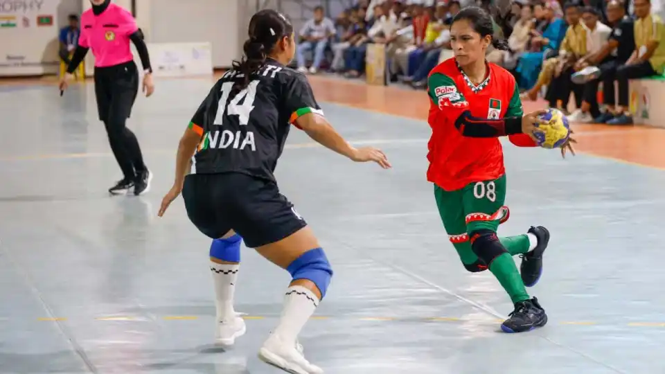 ভারতের কাছে বড় হারে ব্যবধান টের পেল বাংলাদেশ