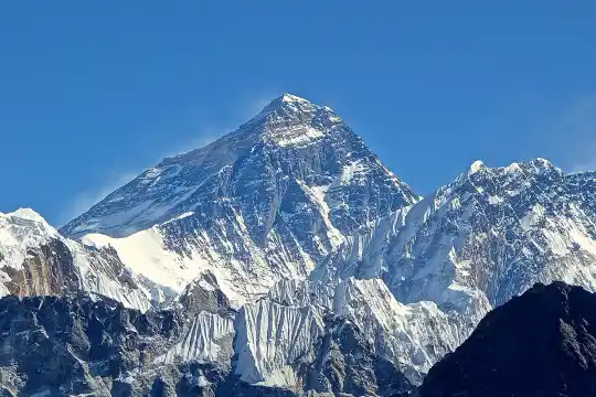 পৃথিবীর বুকে কি অতীতে এভারেস্টের চেয়ে উঁচু পর্বত ছিল