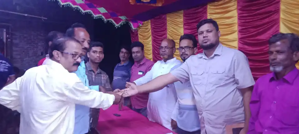 কেশবপুরে আটটি পূজামণ্ডপ পরিদর্শন করলেন বিএনপি নেতা আনিসুর রহ