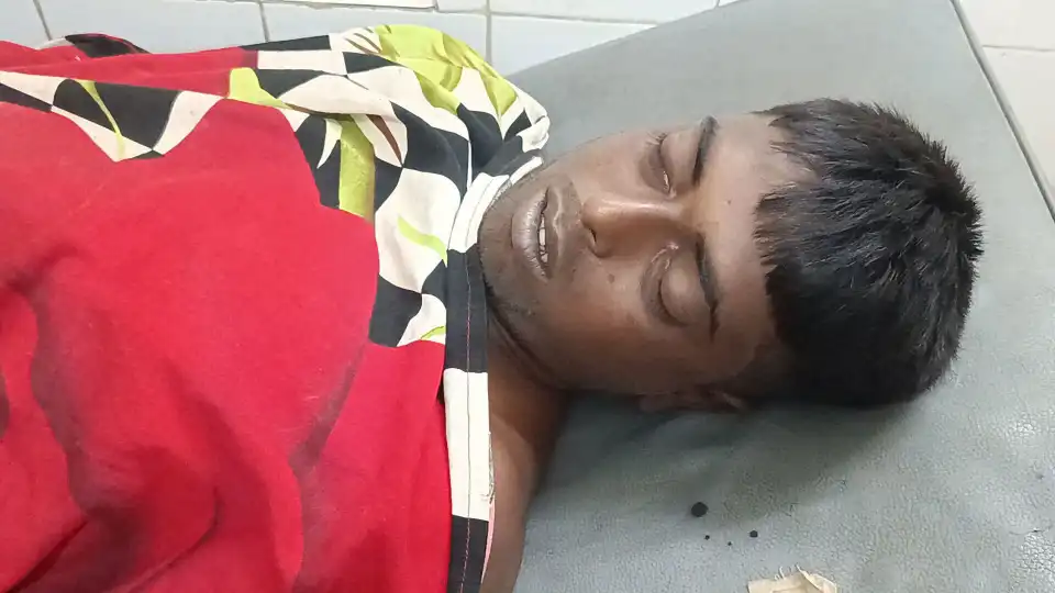 পোরশায় রিং জাল বসানোকে কেন্দ্র করে সংঘর্ষে যুবক নিহ�