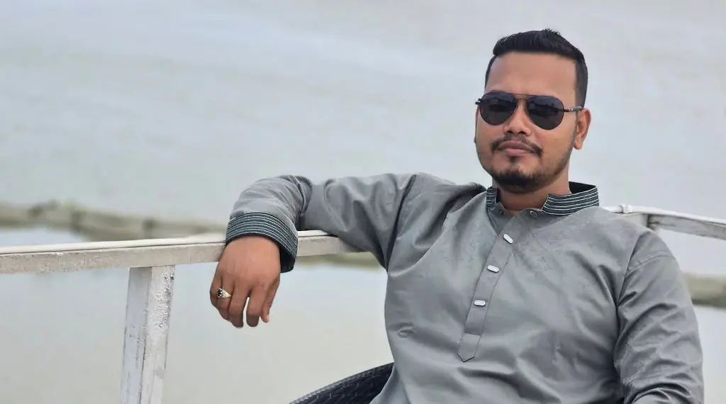 রায়পুরে প্রবাসী দম্পতিকে জিম্মি ও মারধরের ঘটনায় কৃষক দল নেতা
