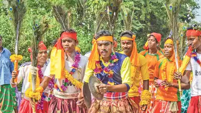 শারদীয় দুর্গোৎসব ও সাঁওতালদের দাসাই নৃত্যের মেলবন্ধন
