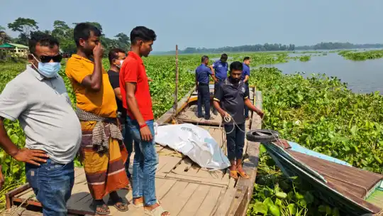 নাজিরপুরে ট্রলারডুবি: তিন দিন পর নিখোঁজ গৃহবধূর মরদেহ উদ্ধার