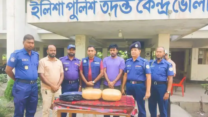 ভোলার ইলিশা লঞ্চঘাট থেকে ছয় কেজি গাঁজাসহ এক যুবক আটক
