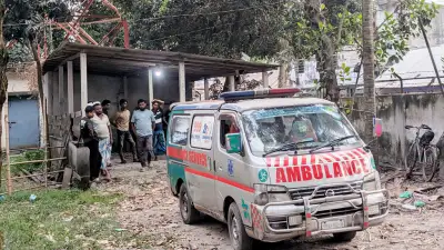 গজারিয়ায় সড়ক দুর্ঘটনায় স্কুলছাত্রী নিহত, আশঙ্কাজনক অবস্থ