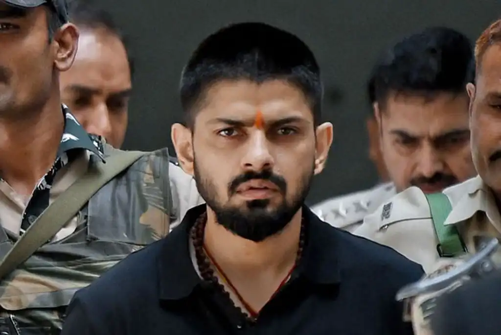 স্বরাষ্ট্র মন্ত্রণালয়ের নিষেধাজ্ঞায় গুজরাট কারাগারেই বন্দি