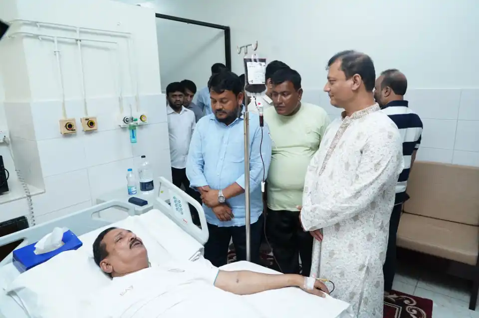 রক্তশূন্যতায় ভুগে রামেক হাসপাতালে ভর্তি ভূমিমন্ত্রী মিনু