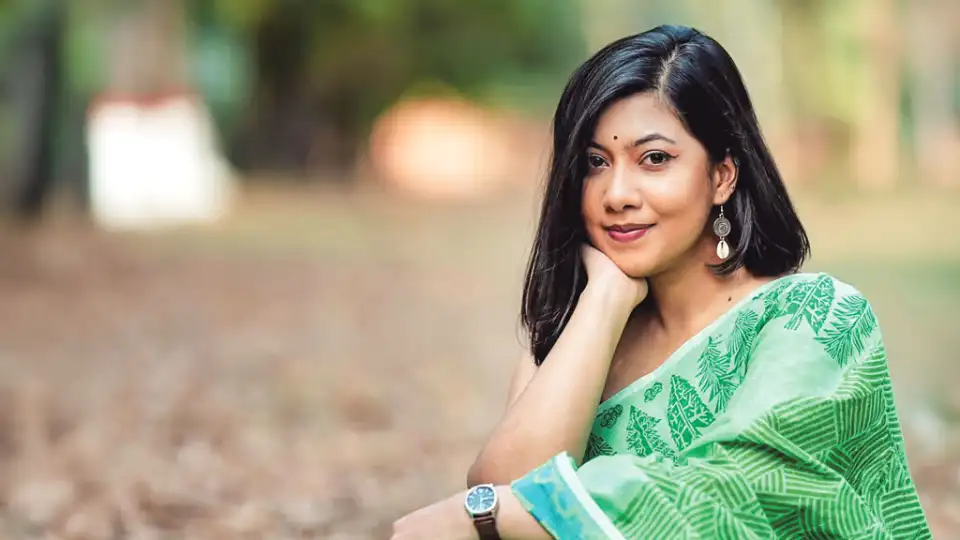 নতুন গানে মডেল ও নৃত্যশিল্পী অর্থী আহমেদের পারফরম্যান্স