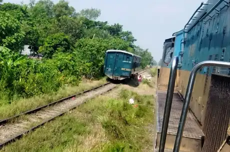 লাকসামে মেরামত হলেও সচল হয়নি ঢাকামুখী রেললাইন