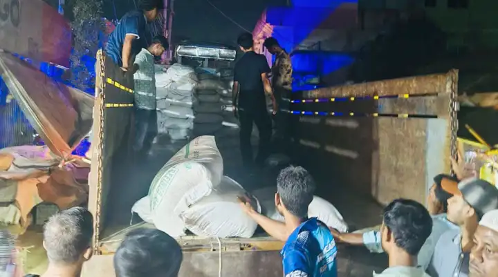 বান্দরবানে যৌথ অভিযান, পটিয়ার ছিনতাই হওয়া ১৪৪ বস্তা চিনি উ