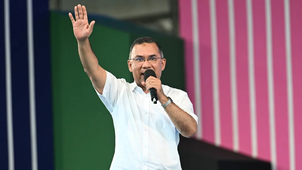 মোংলায় নৌঘাঁটি বানৌদায় পৌঁছেছেন প্রধানমন্ত্রী