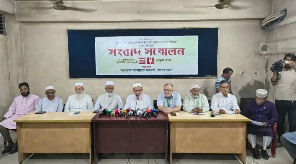 যশোরে সার ডিলার নিয়োগে স্বজনপ্রীতি ও দলীয়করণের অভিযোগ