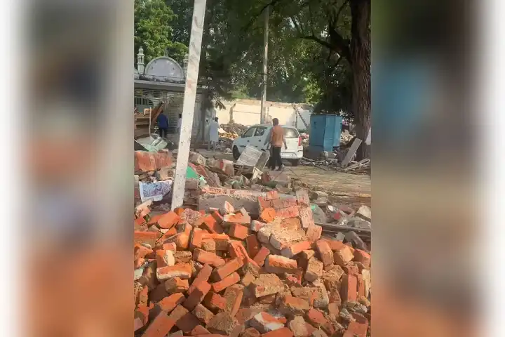 দিল্লিতে ৭০০ পরিবার উচ্ছেদ ও মসজিদ ভাঙার নোটিশ