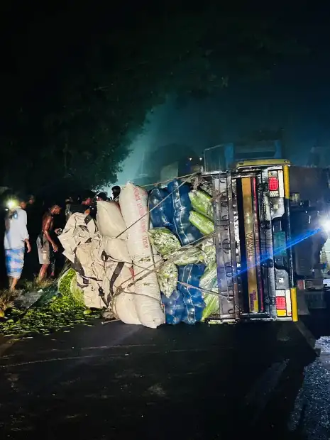চকরিয়ায় বাস-পিকআপ সংঘর্ষ, নিহত ২