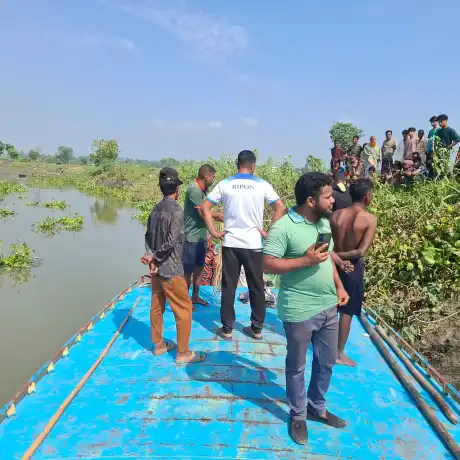 বংশাই নদ থেকে প্রতিমা বিসর্জনে নিখোঁজ তরুণের লাশ উদ্ধার
