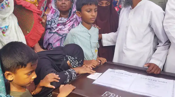 সৌদি আরবে হুতি হামলায় নিহত প্রবাসীর কফিন বগুড়ায় পৌঁছাল