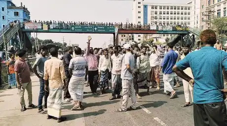 কালিয়াকৈরে হাইওয়ে পুলিশের হয়রানির অভিযোগে অটোরিকশাচালকদের সড়