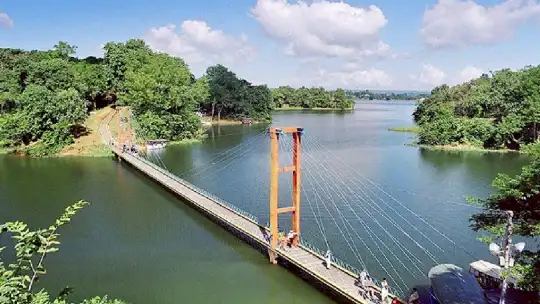 সাজেকে তিন হাজার পর্যটক আটকা ও আইনশৃঙ্খলা বাহিনীর ওপর হামলা