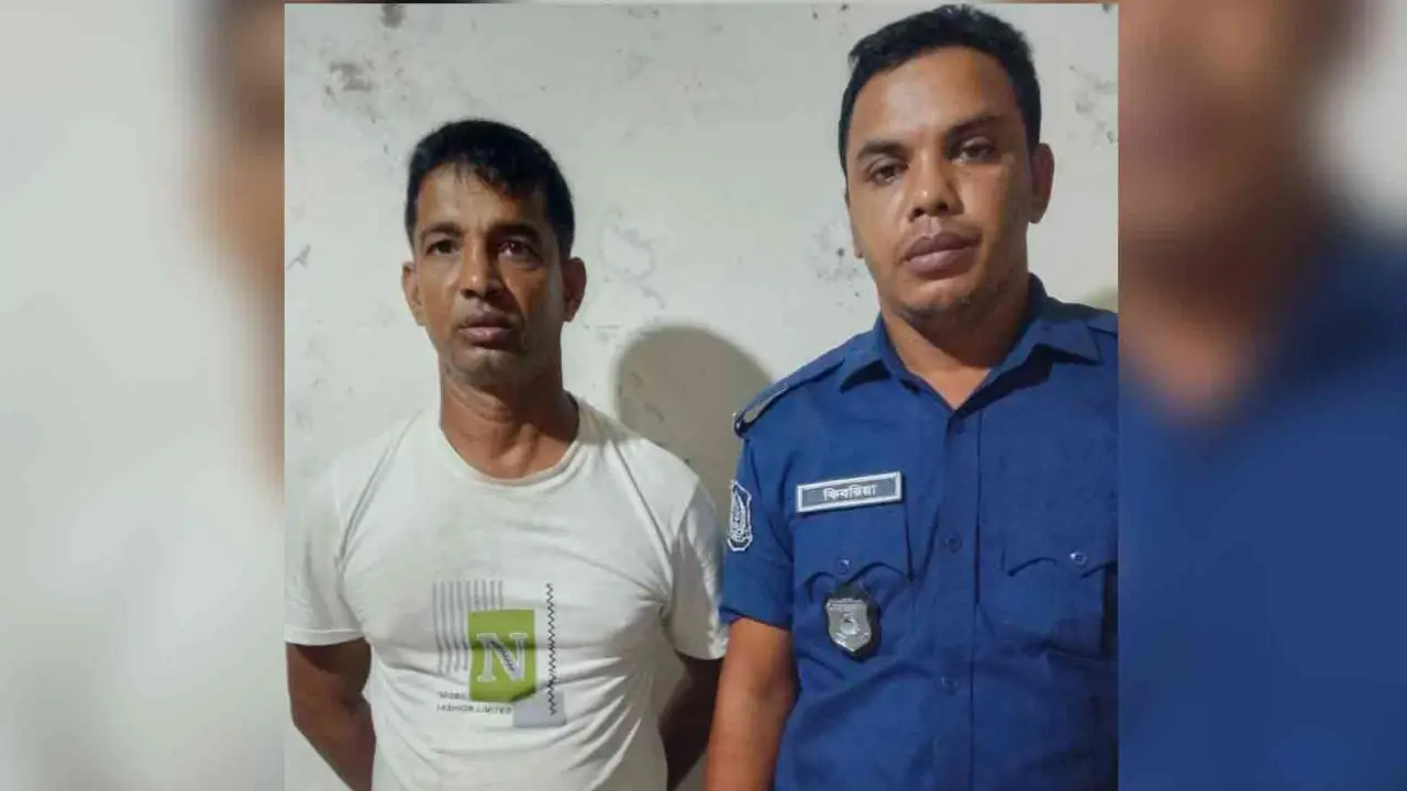 পলাতক যুবলীগ নেতা শহিদুল ইসলাম মোল্লা মনপুরায় আটক
