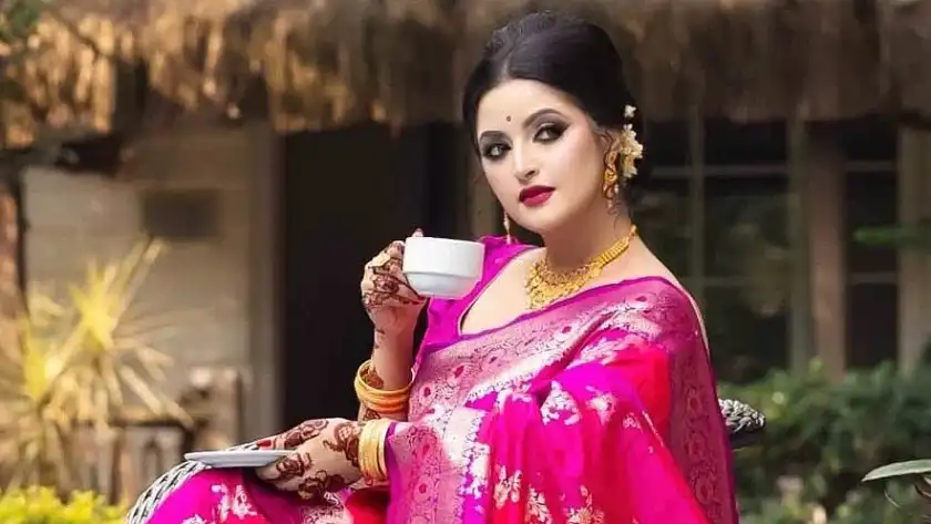 নানার স্মৃতিতে জন্মদিনের কেক কাটলেন পরীমনি