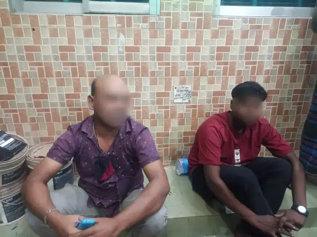 চুয়াডাঙ্গায় তেল চুরির পর ৫ কিমি ধাওয়া করে আটক দুজন