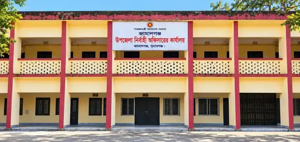 ইউএনওকে দায়ী করে পোস্ট দেওয়া এসি ল্যান্ড ঢাকায়
