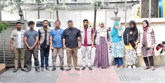 তুরাগে অভিযান: ব্ল্যাকমেইলের সঙ্গে জড়িত পাঁচজন আটক