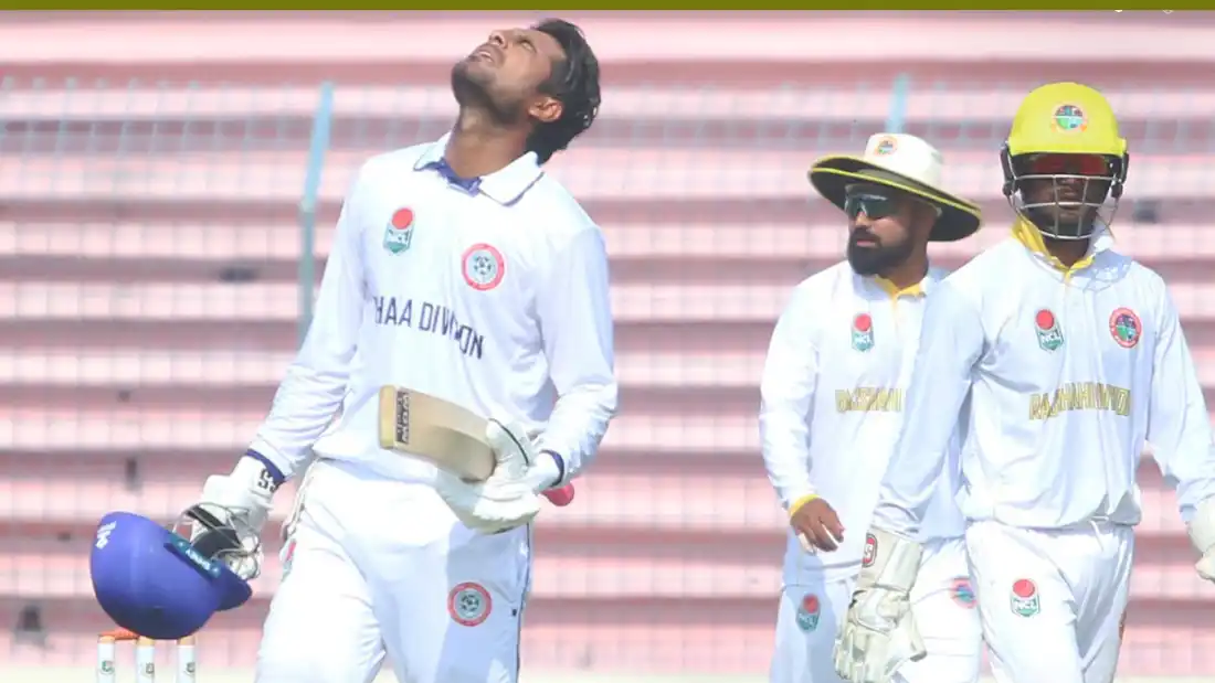 ইনিংস হারের মুখে রাজশাহী, ফলোঅনে পড়েও শঙ্কা কাটেনি