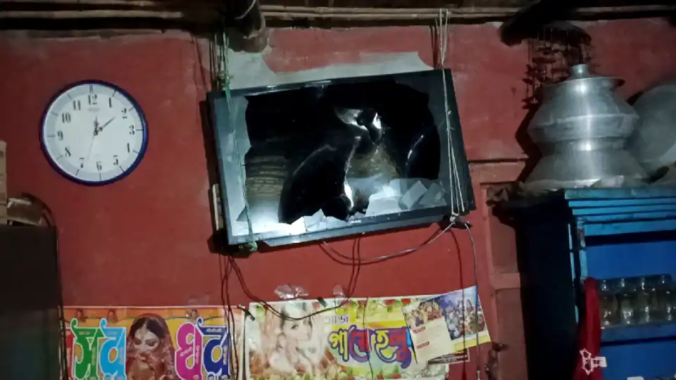 রংপুরে ইসলাম অবমাননার অভিযোগ, পীরগঞ্জে ৩ বাড়ি ভাঙচুর