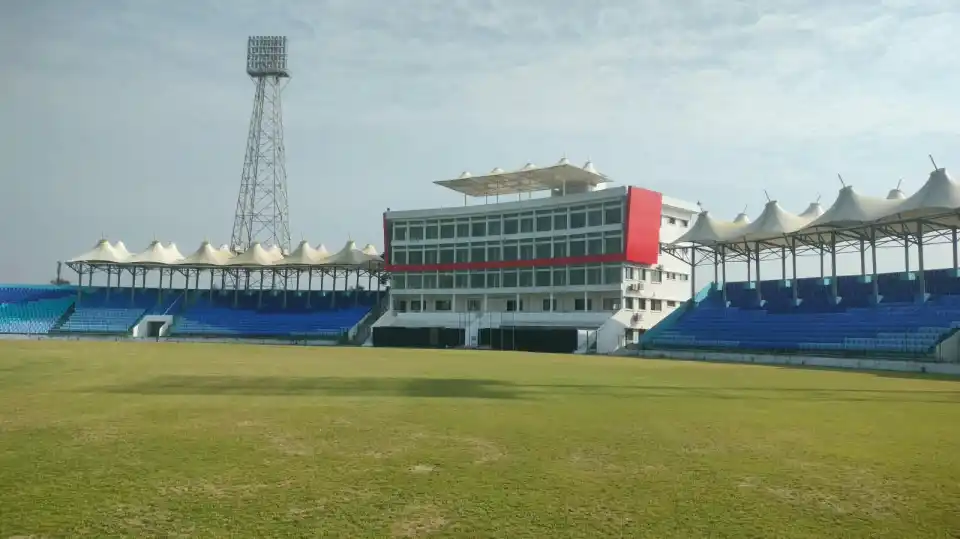 বরিশাল স্টেডিয়ামের সংস্কারে আনন্দ, তবে মাঠ সংকট নিয়ে ক্ষোভ