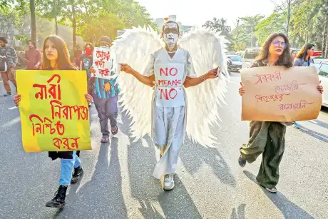 আফগানিস্তান থেকে ঢাকা: স্বাধীন নারীর অধিকারে অদৃশ্য বাধা