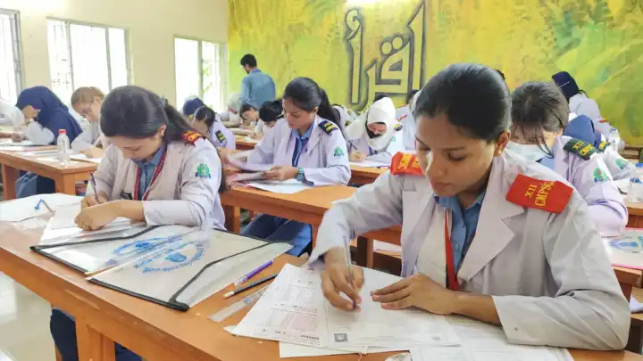 পেছাচ্ছে চলতি বছরের এইচএসসি ও সমমানের পরীক্ষার ফল
