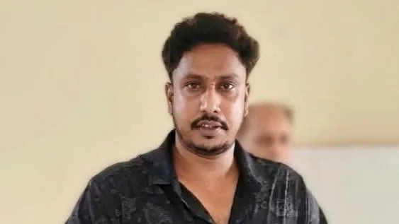 ব্যবসায়ী নেতাকে লক্ষ্য করে গুলি, হাত জখম