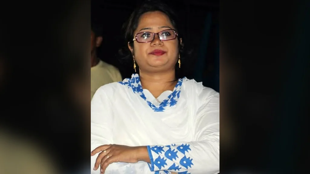 টাকা না দেওয়ায় স্বাস্থ্য কর্মকর্তাকে প্রাণনাশের হুমকি