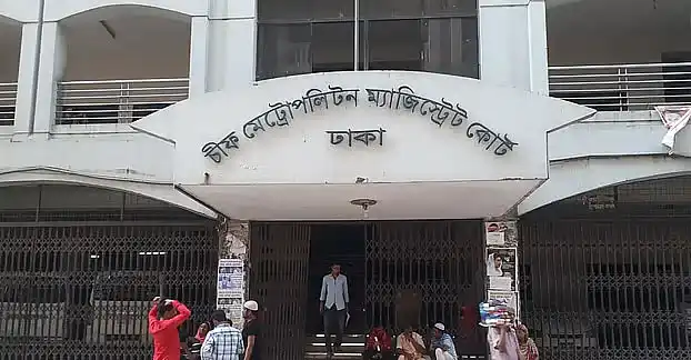 বসুন্ধরায় মান্নার গাড়িতে অগ্নিকাণ্ড: আদালতের আদেশে জেলহাজতে 
