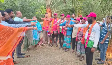 যশোরে খাঁটি খেজুর গুড় উৎপাদনে ১৫ গাছির শপথ