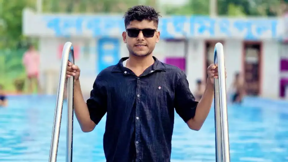 প্রেমে ব্যর্থ হয়ে তরুণের আত্মহত্যা, শেষ বার্তায় মহারানীকে শু