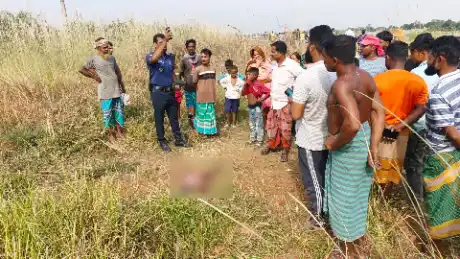 সিরাজদিখানে পরিত্যক্ত জমি থেকে শিশুর মরদেহ উদ্ধার, আহত বাবা