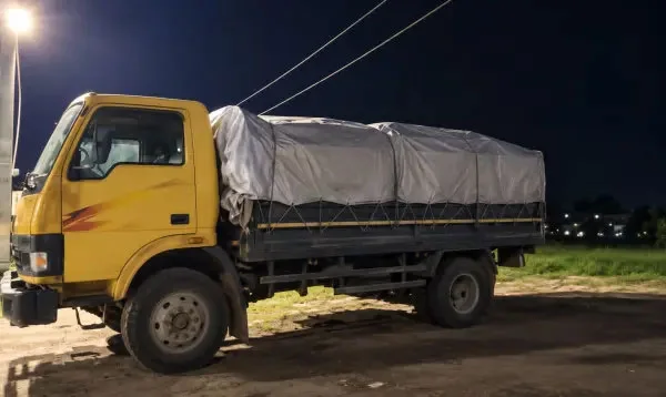 ভাঙ্গায় সারবোঝাই ট্রাকসহ ডিলার আটক, লাইসেন্স বাতিলের প্রক্রি