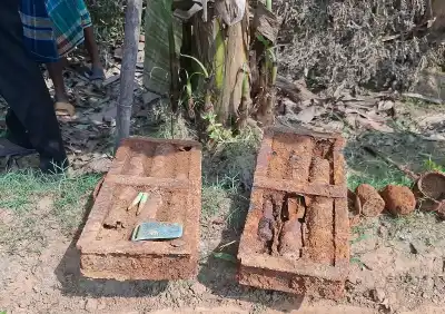 সখীপুরে মাটি কাটার সময় মিলল ১২টি গ্রেনেডসদৃশ বস্তু