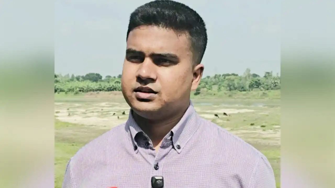 বিশ্বমঞ্চে বরেন্দ্রর পানির সংকট তুলে ধরবেন নওগাঁর মামুনুর