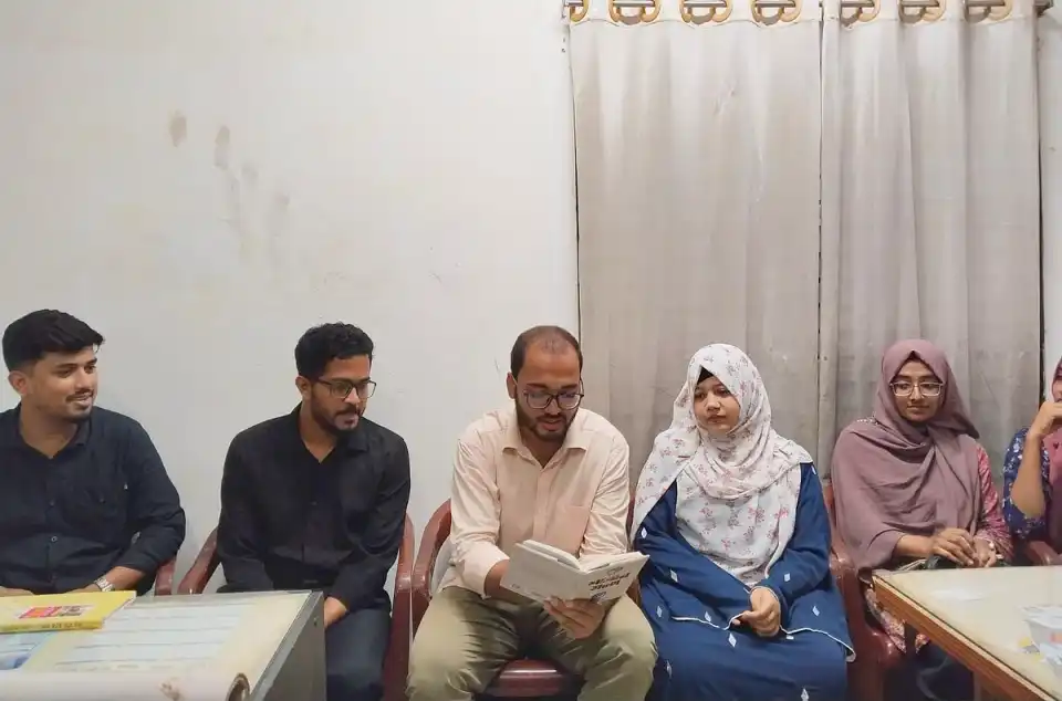 ফরহাদ খানের ‘শব্দের গল্প’ নিয়ে নোয়াখালী বন্ধুসভার পাঠচক্র