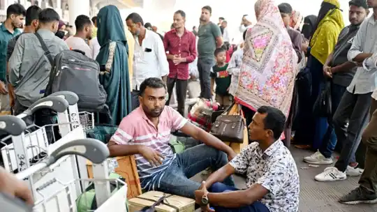 সৌদি ফ্লাইটে কড়াকড়িতে বিপাকে বাইশ হাজারের বেশি যাত্রী