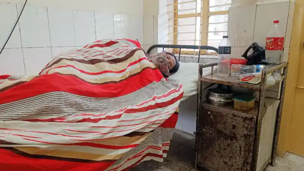 বদলগাছীতে হাসপাতালে নার্সকে মারধর, থানায় পাল্টাপাল্টি অভিযোগ